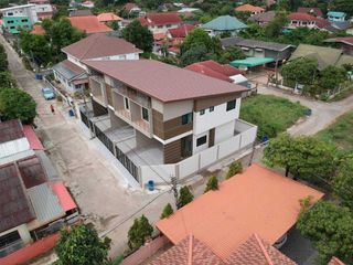 For sale 3 Beds townhouse in Mueang Nakhon Sawan, Nakhon Sawan