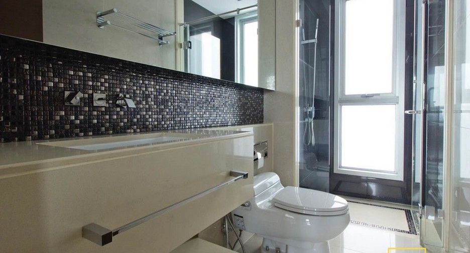 Condo en alquiler de 2 habitaciones en Watthana, Bangkok