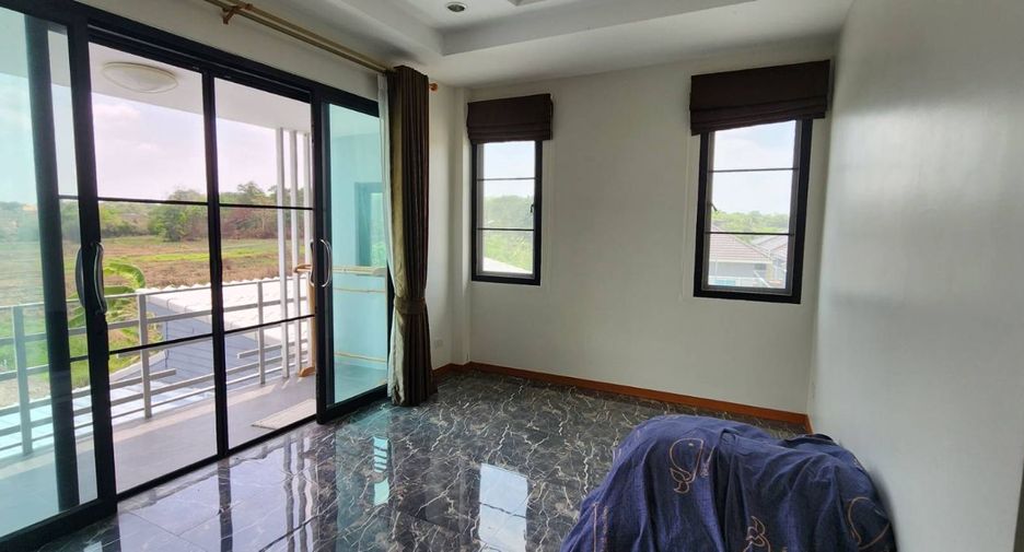 Casa en venta de 4 habitaciones en Bang Lamung, Chonburi