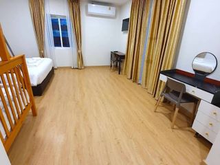For rent 5 Beds retail Space in Mueang Chiang Mai, Chiang Mai