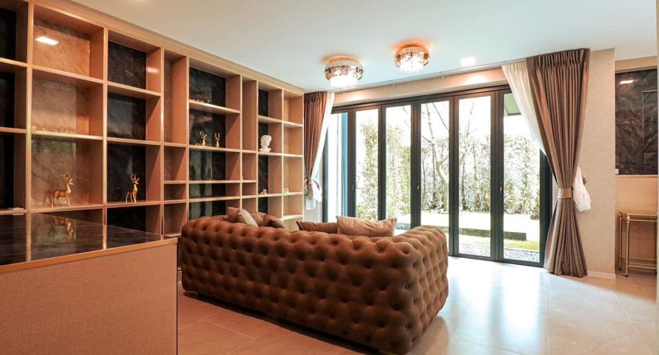 Haus zur Miete und zum Kauf mit 5 Zimmer in Saphan Sung, Bangkok