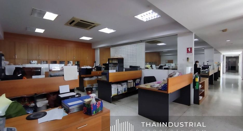 For rent and for sale warehouse in Mueang Samut Prakan, Samut Prakan