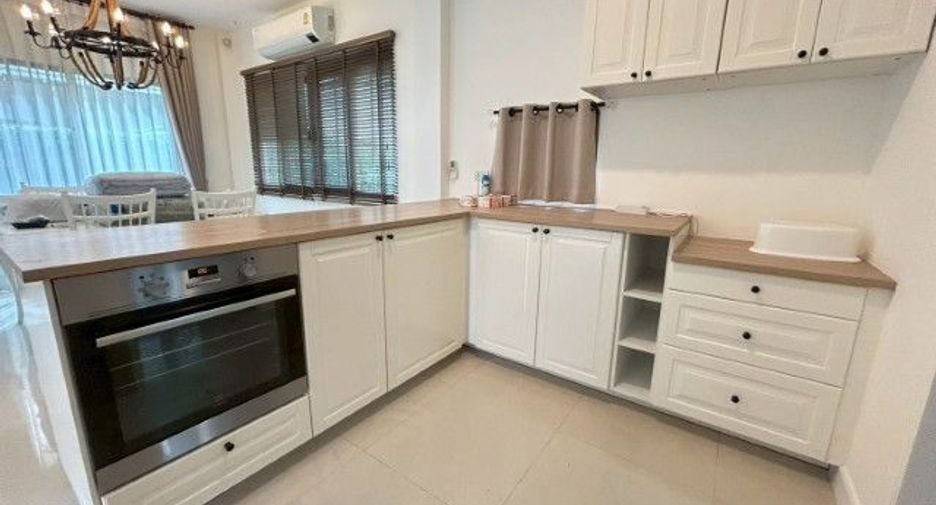For rent 3 bedrooms house in Bang Phli, Samut Prakan
