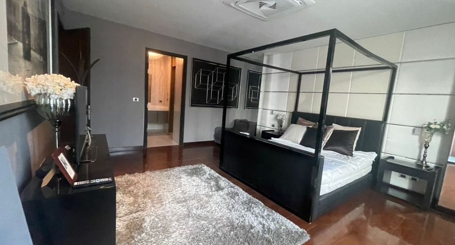 For rent studio townhouse in Watthana, Bangkok