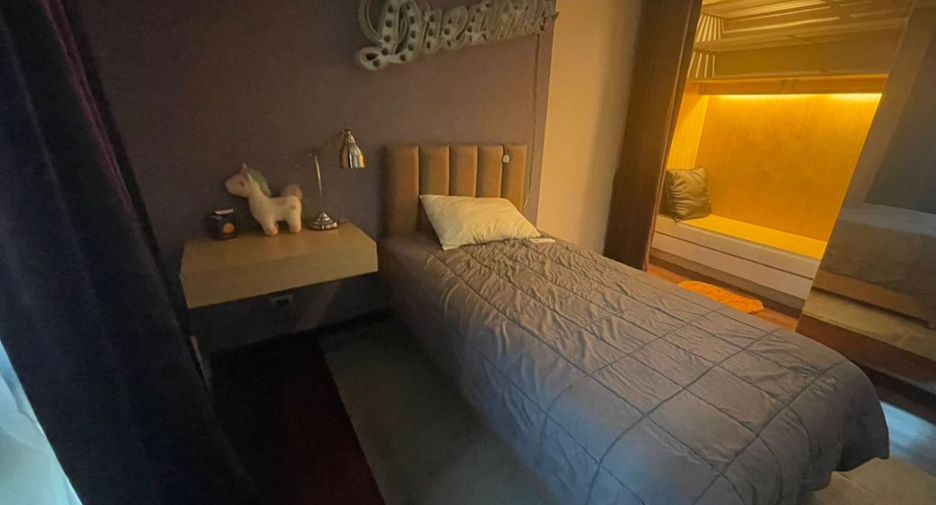 For rent studio townhouse in Watthana, Bangkok