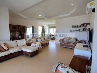 For sale 3 bed apartment in Sam Roi Yot, Prachuap Khiri Khan