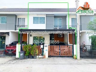 Casa adosada en venta de 3 habitaciones en Mueang Pathum Thani, Pathum Thani