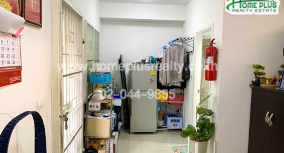Reihenhaus zum Kauf mit 3 Zimmer in Mueang Pathum Thani, Pathum Thani