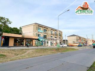 Casa adosada en venta de 3 habitaciones en Mueang Pathum Thani, Pathum Thani