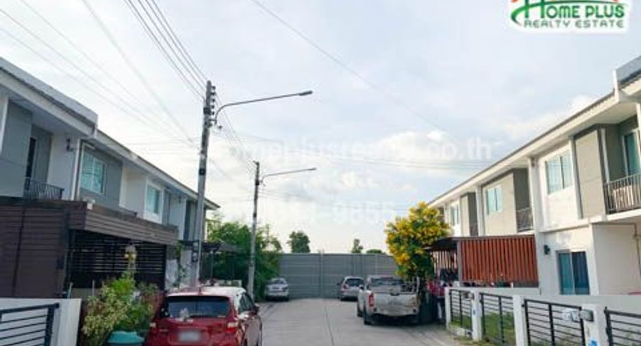 Reihenhaus zum Kauf mit 3 Zimmer in Mueang Pathum Thani, Pathum Thani