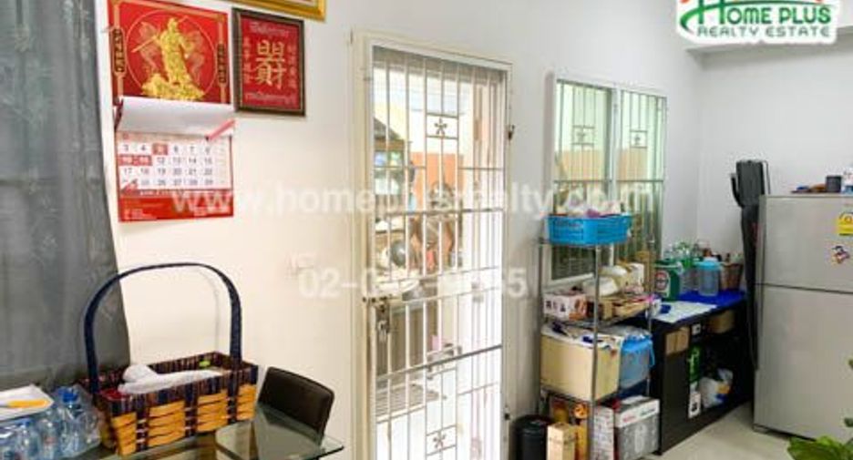 Reihenhaus zum Kauf mit 3 Zimmer in Mueang Pathum Thani, Pathum Thani