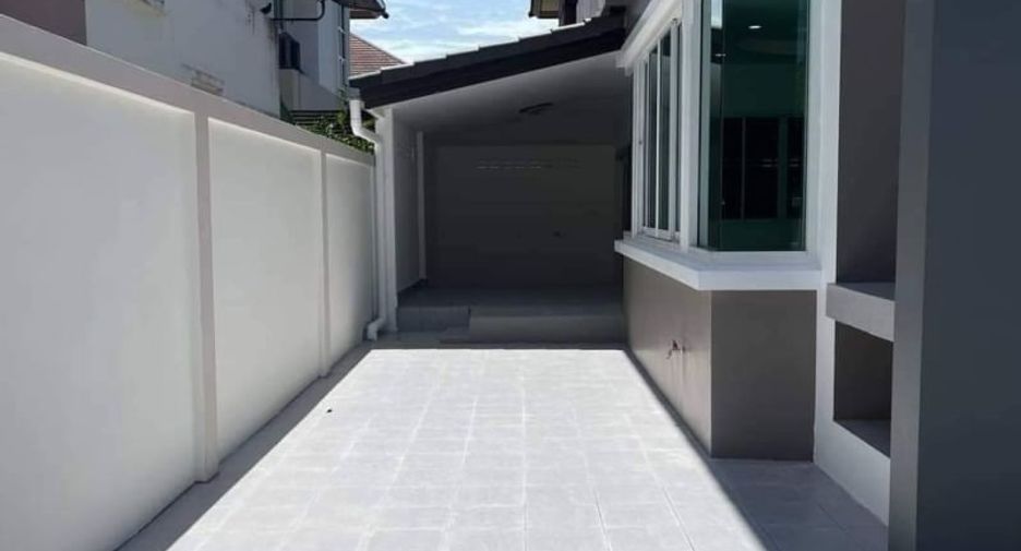 For sale 3 bedrooms house in Bang Lamung, Chonburi