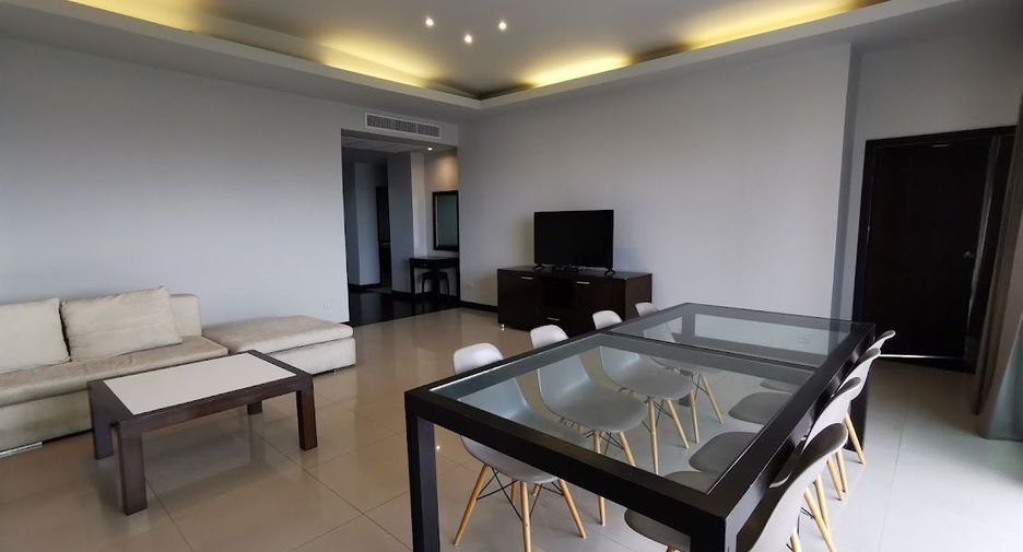 Apartamento en alquiler de 4 habitaciones en Sathon, Bangkok