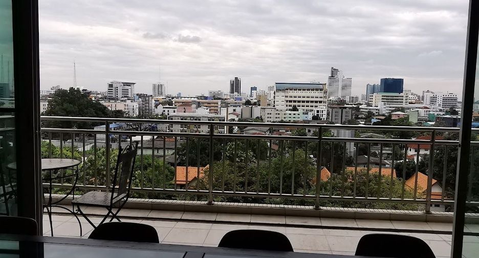 Apartamento en alquiler de 4 habitaciones en Sathon, Bangkok