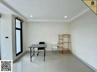 For sale 3 bed office in Phra Khanong, Bangkok