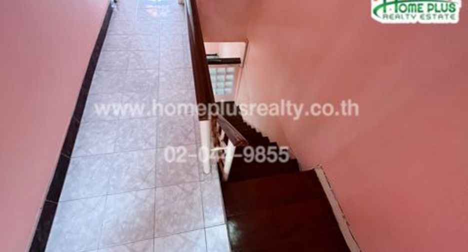For sale 2 bedrooms townhouse in Khlong Sam Wa, Bangkok