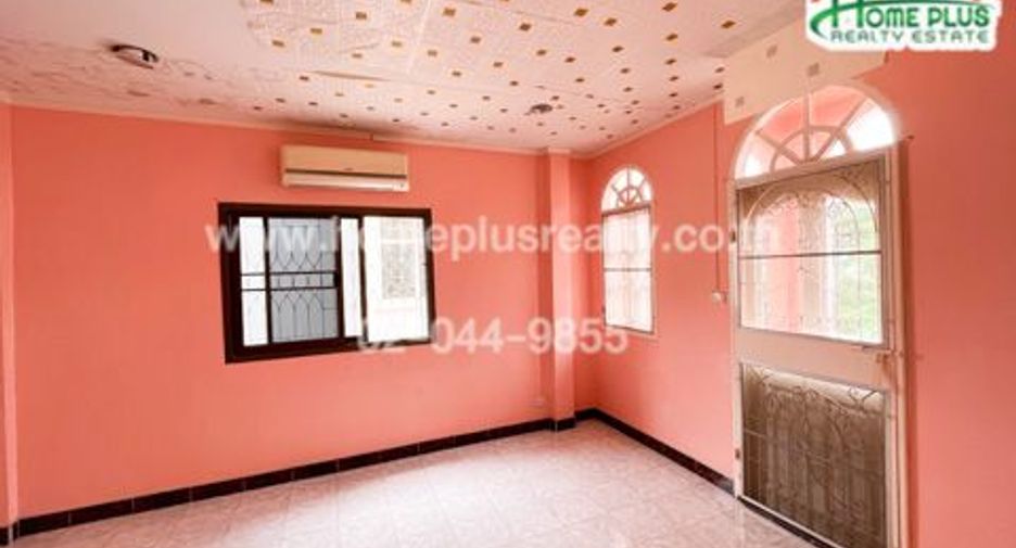 For sale 2 bedrooms townhouse in Khlong Sam Wa, Bangkok