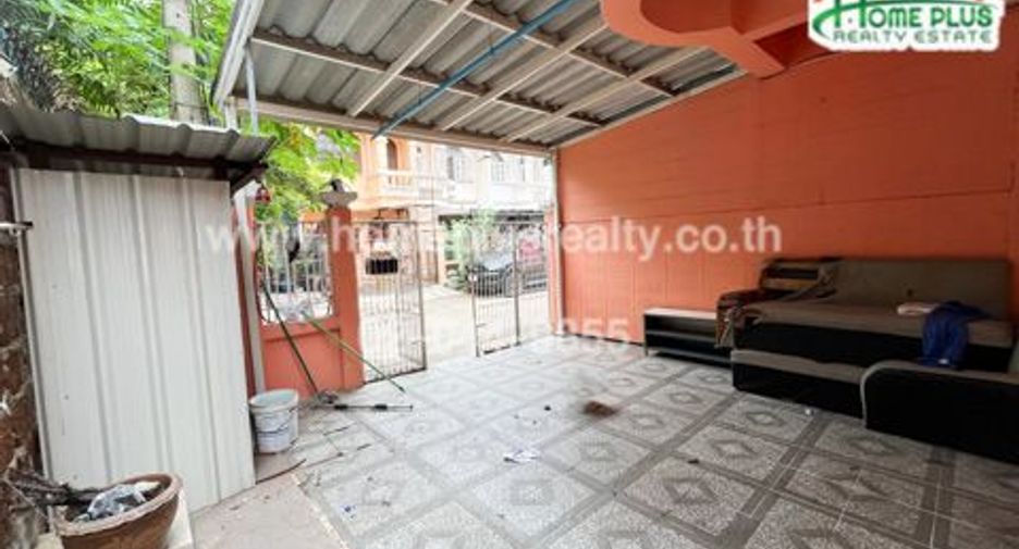 For sale 2 bedrooms townhouse in Khlong Sam Wa, Bangkok