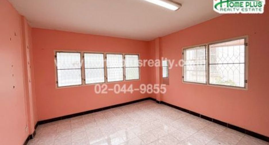 For sale 2 bedrooms townhouse in Khlong Sam Wa, Bangkok