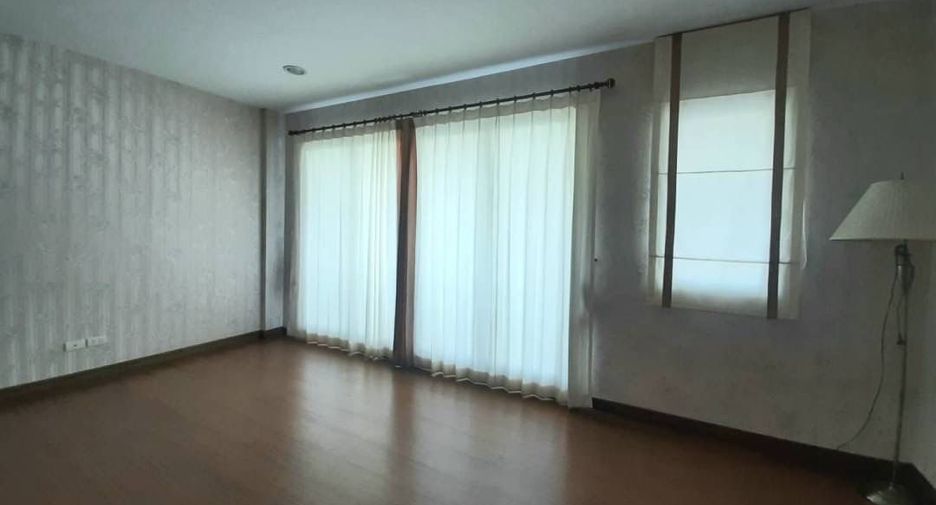 ขาย 4 ห้องนอน ทาวน์เฮ้าส์ ใน ยานนาวา, กรุงเทพฯ