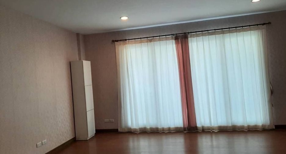 ขาย 4 ห้องนอน ทาวน์เฮ้าส์ ใน ยานนาวา, กรุงเทพฯ