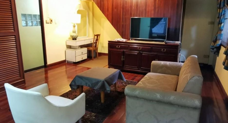 For rent 3 bedrooms house in Phaya Thai, Bangkok