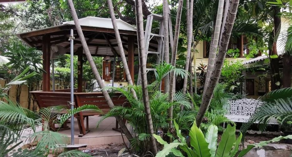 For rent 3 bedrooms house in Phaya Thai, Bangkok