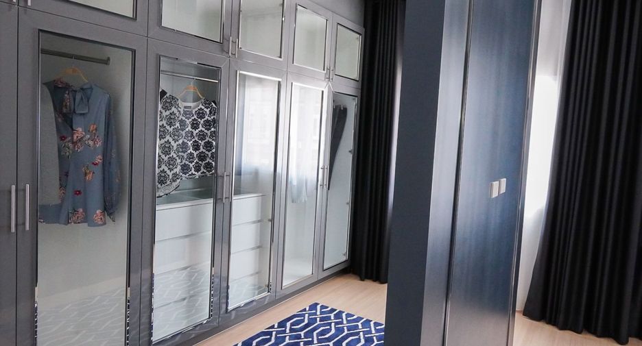 For sale 3 bedrooms townhouse in Thanyaburi, Pathum Thani