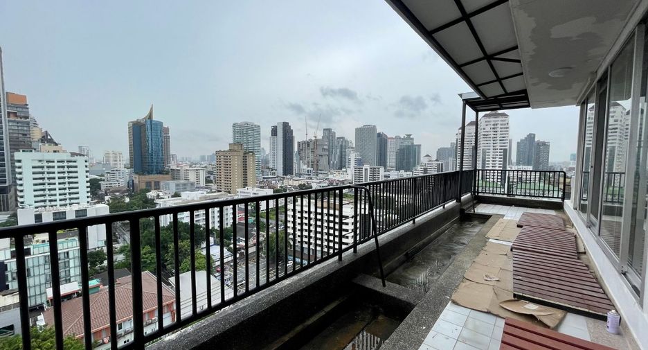 À louer 3 chambres appartement à Watthana, Bangkok