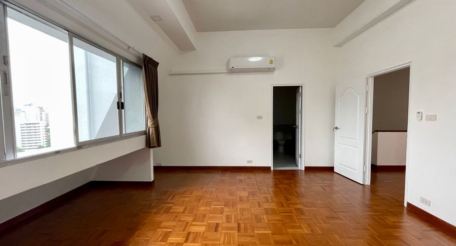 À louer 3 chambres appartement à Watthana, Bangkok
