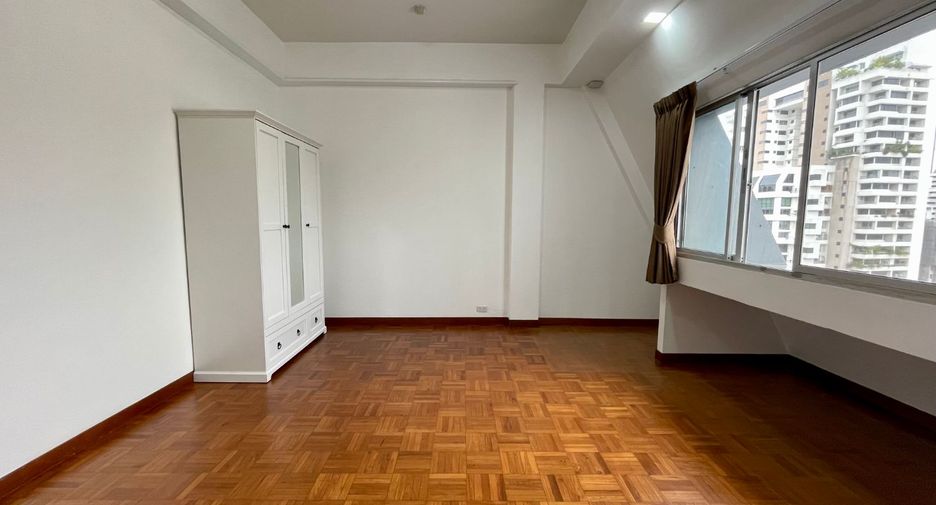 À louer 3 chambres appartement à Watthana, Bangkok