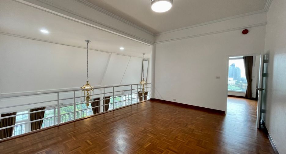 À louer 3 chambres appartement à Watthana, Bangkok