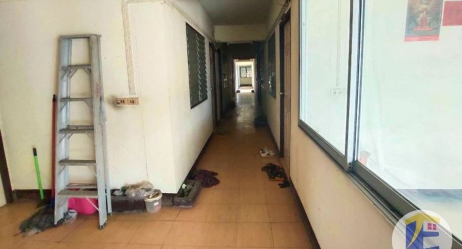 Продажа 33 спальни апартаменты с обслуживанием в Mueang Chon Buri, Чонбури