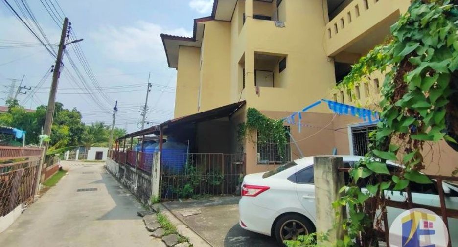 Продажа 33 спальни апартаменты с обслуживанием в Mueang Chon Buri, Чонбури