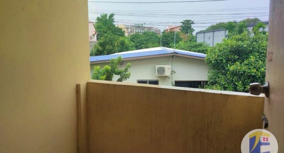 Продажа 33 спальни апартаменты с обслуживанием в Mueang Chon Buri, Чонбури