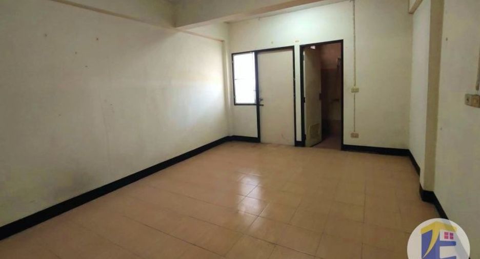 Продажа 33 спальни апартаменты с обслуживанием в Mueang Chon Buri, Чонбури
