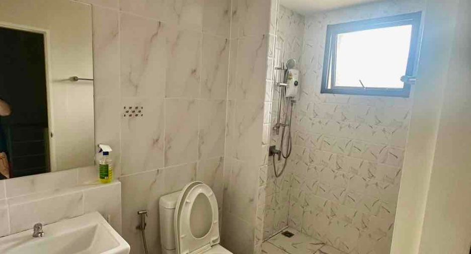 For rent 3 bedrooms townhouse in Prawet, Bangkok