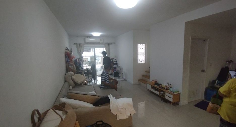 Casa adosada en venta de 3 habitaciones en Mueang Nonthaburi, Nonthaburi