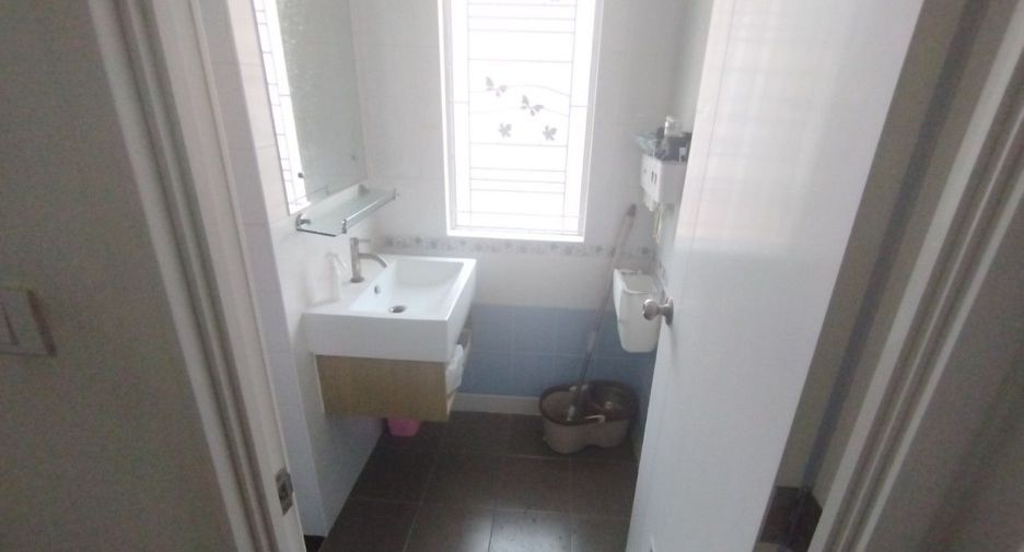 Casa adosada en venta de 3 habitaciones en Mueang Nonthaburi, Nonthaburi