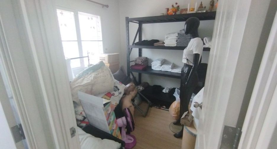 Casa adosada en venta de 3 habitaciones en Mueang Nonthaburi, Nonthaburi