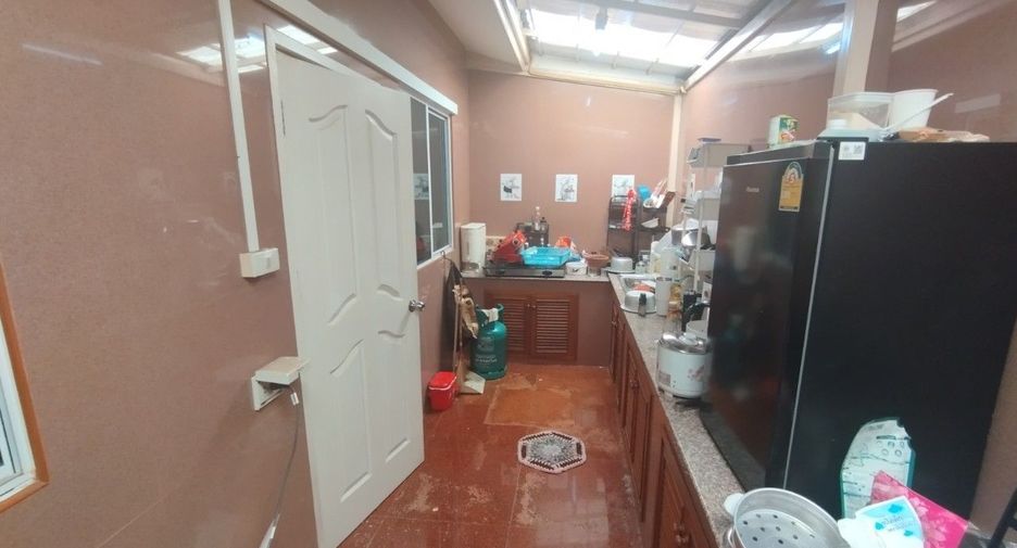 Casa adosada en venta de 3 habitaciones en Mueang Nonthaburi, Nonthaburi