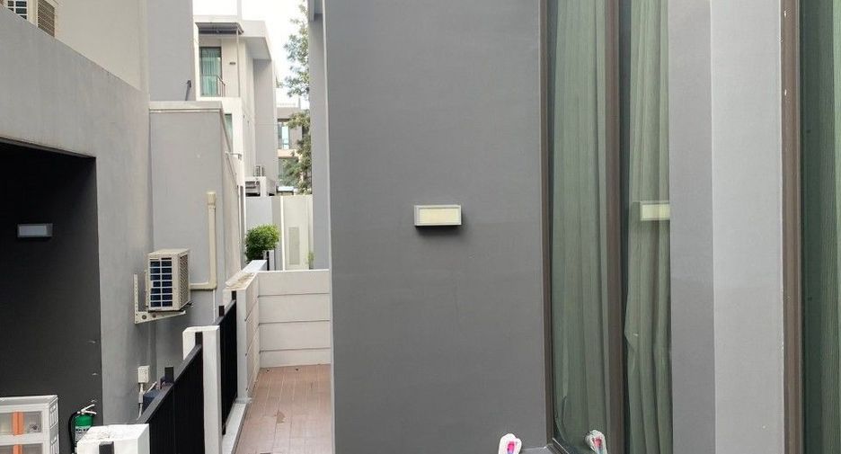 Haus zum Kauf mit 4 Zimmer in Lat Phrao, Bangkok