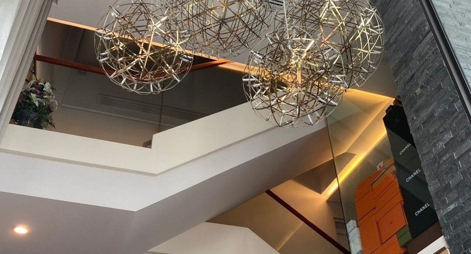 Haus zum Kauf mit 4 Zimmer in Lat Phrao, Bangkok