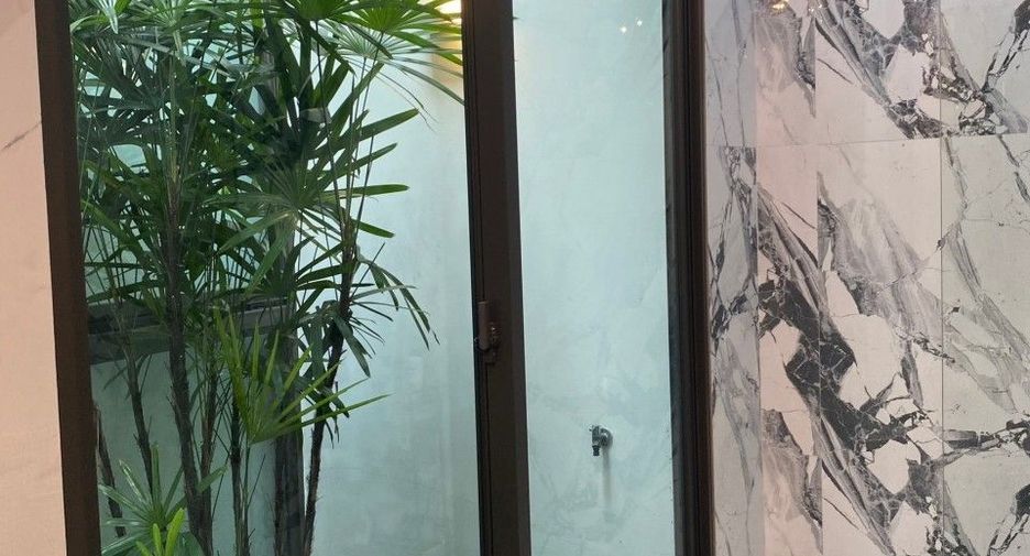 Haus zum Kauf mit 4 Zimmer in Lat Phrao, Bangkok