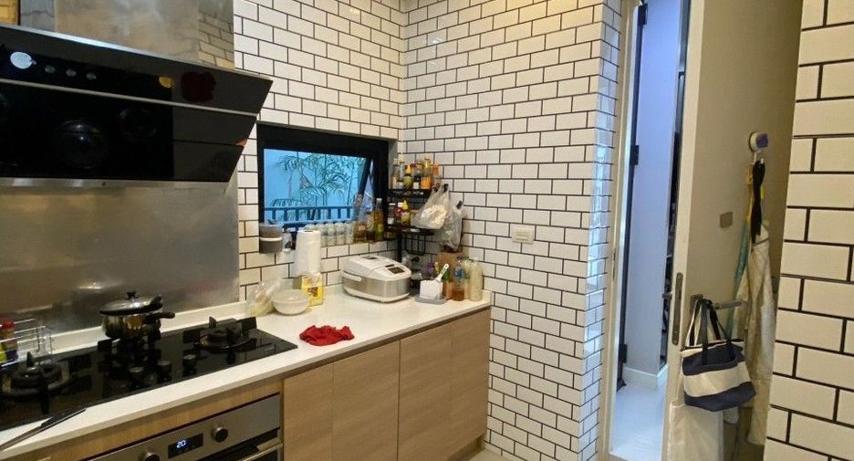 Haus zum Kauf mit 4 Zimmer in Lat Phrao, Bangkok