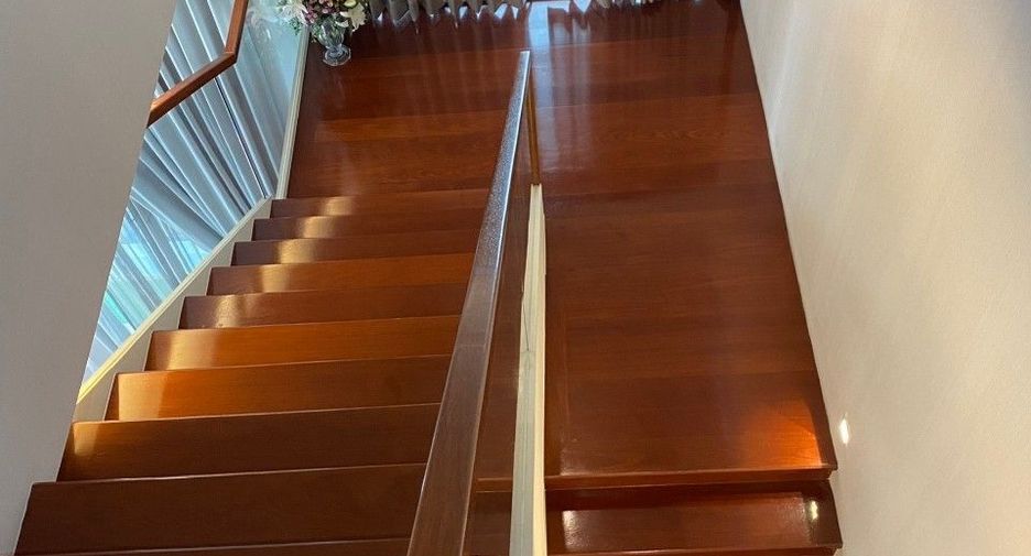 Haus zum Kauf mit 4 Zimmer in Lat Phrao, Bangkok
