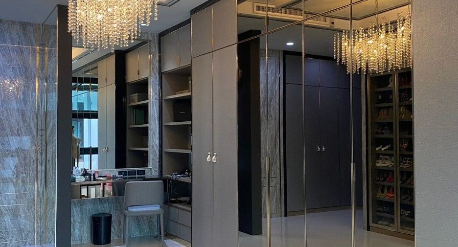 Haus zum Kauf mit 4 Zimmer in Lat Phrao, Bangkok