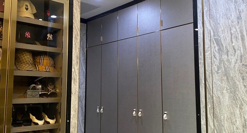 Haus zum Kauf mit 4 Zimmer in Lat Phrao, Bangkok
