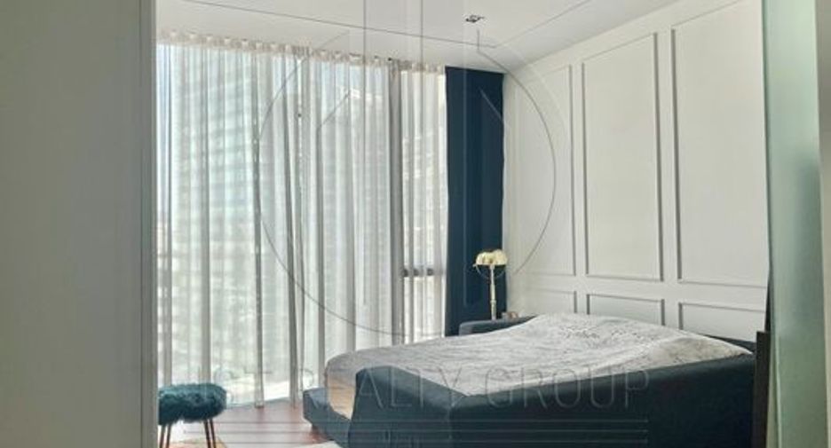 For sale 2 bedrooms condo in Khlong Toei, Bangkok