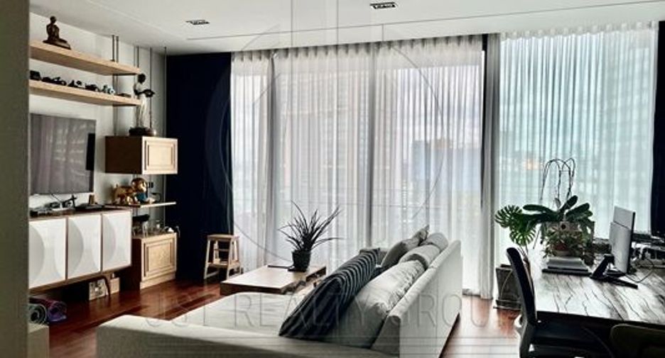 For sale 2 bedrooms condo in Khlong Toei, Bangkok